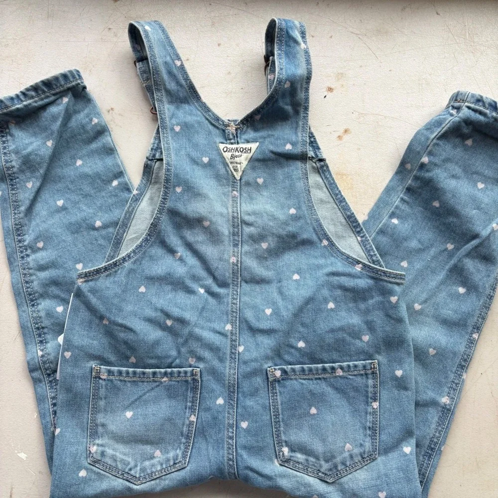 OshKosh Bgosh Girls 3T‎ Heart Print Denim Overalls Light Wash Blue OKT1239B3-SS1